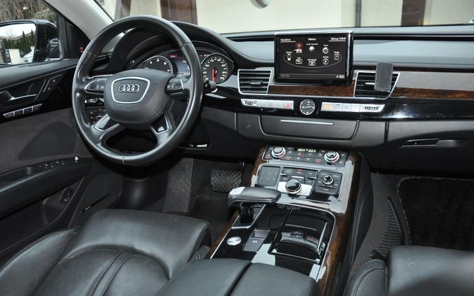 Audi A8 cena 75900 przebieg: 147000, rok produkcji 2012 z Kalisz małe 106